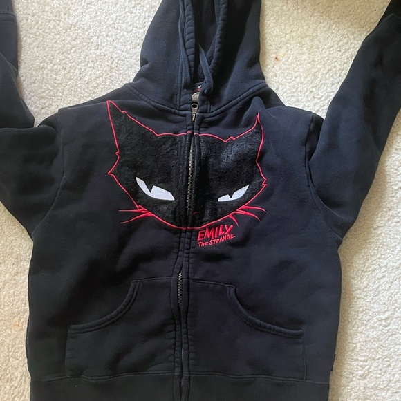 ALL MUST GO - Picture 6 of 7